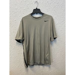 Men's Nike Dri-Fit Gray Athletic Style Shirt Size XL